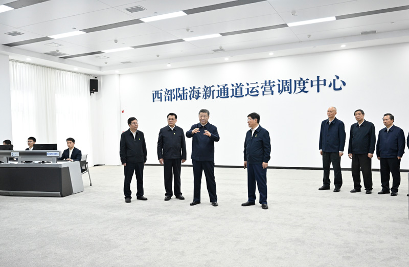 習近平在重慶考察時強調
進一步全面深化改革開放
不斷譜寫中國式現代化重慶篇章
蔡奇陪同考察「相關圖片」